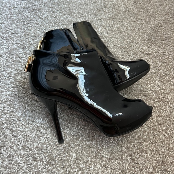 Louis Vuitton boots - Picture 3 of 5